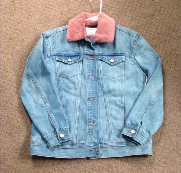 Old navy faux fur pink collar denim jacket