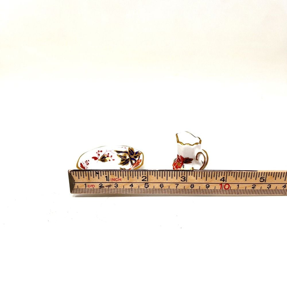 Crown Staffordshire - England - Miniature Pitcher and Bowl Set - Flowers Antique - detail
