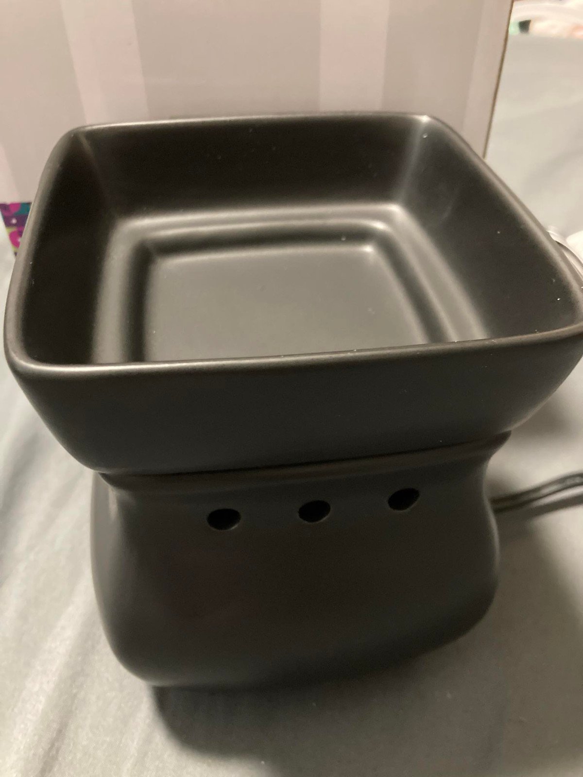 Classic curve satin black Scentsy warmer