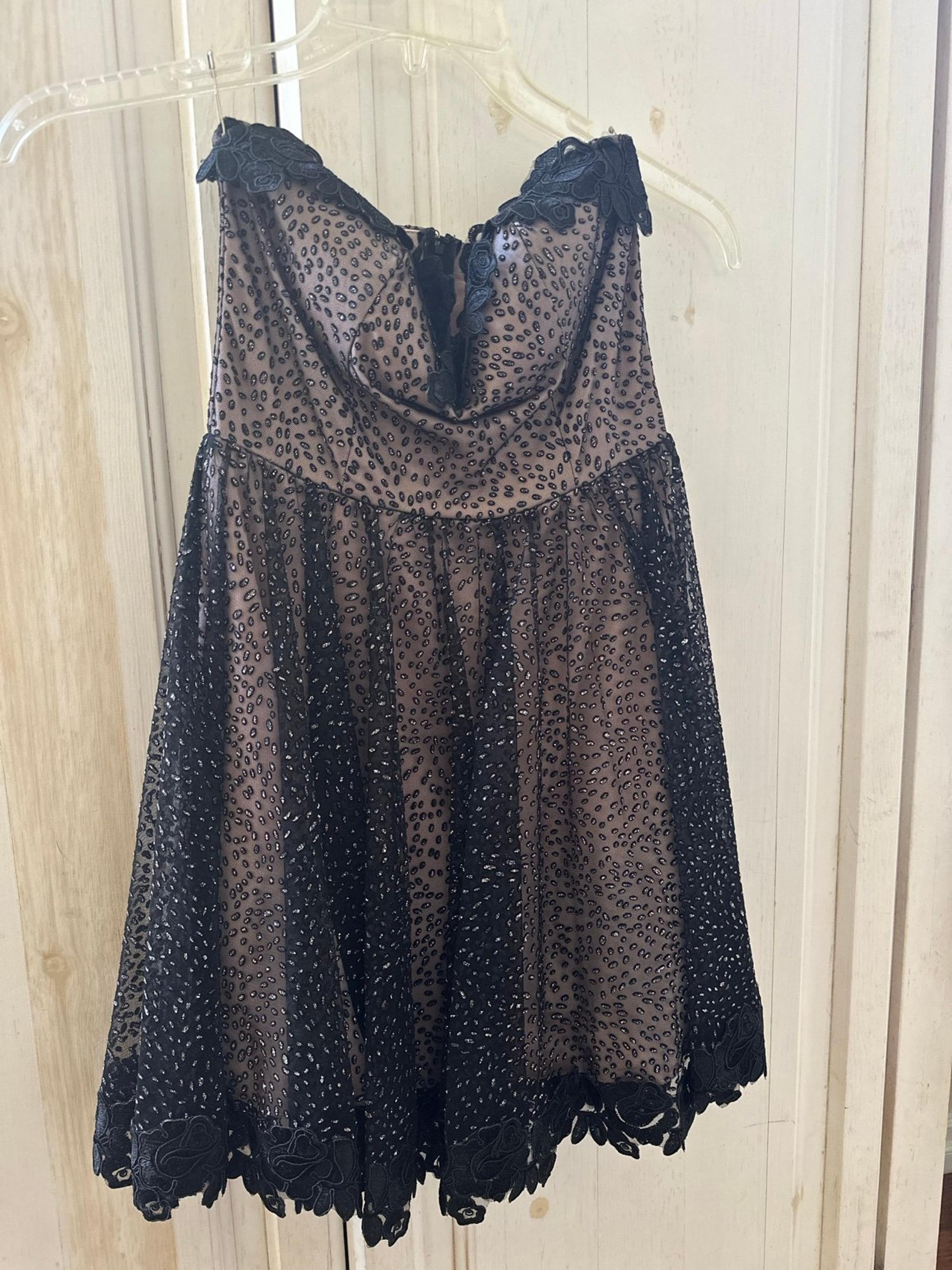 City triangle pink/black strapless dress