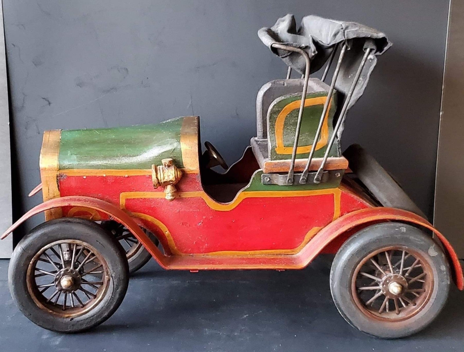 1911 Ford Model T Torpedo Runabout Roadster, handmade large antique model car— v
