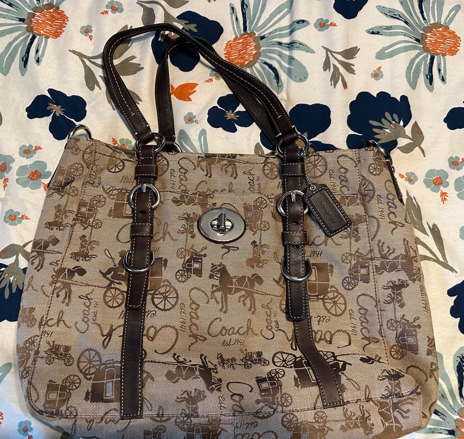 Coach chelsea tote bags
