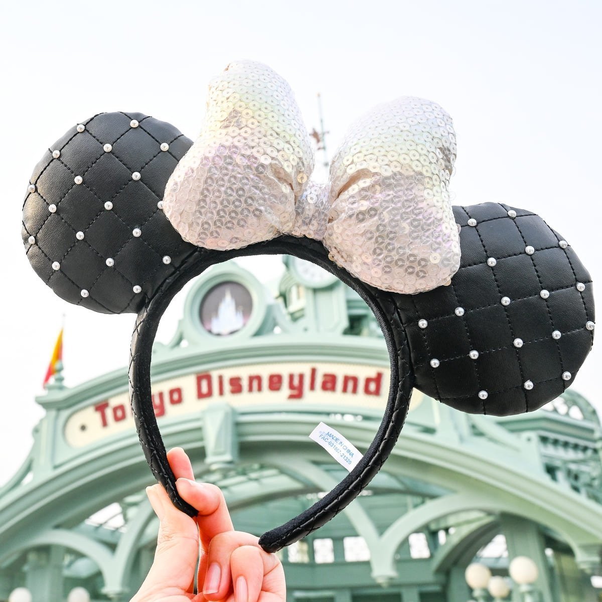 Tokyo Disney Resort Minnie Mouse Ear Headband w/ Sequin Bow Black Leather Pearl