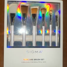 Sigma skincare brush set