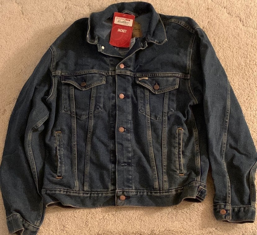 (NEW WITH TAGS!) Levi's Denim Jacket
