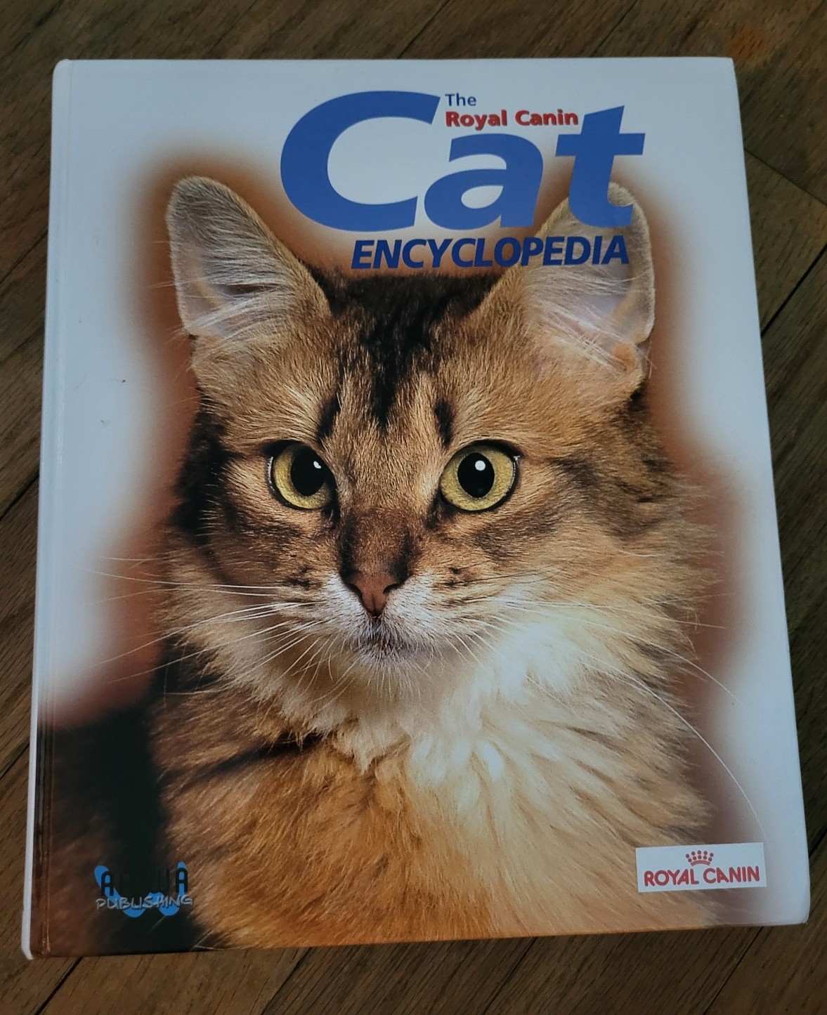 The Royal Canin Cat Encyclopedia 2005 HC new
