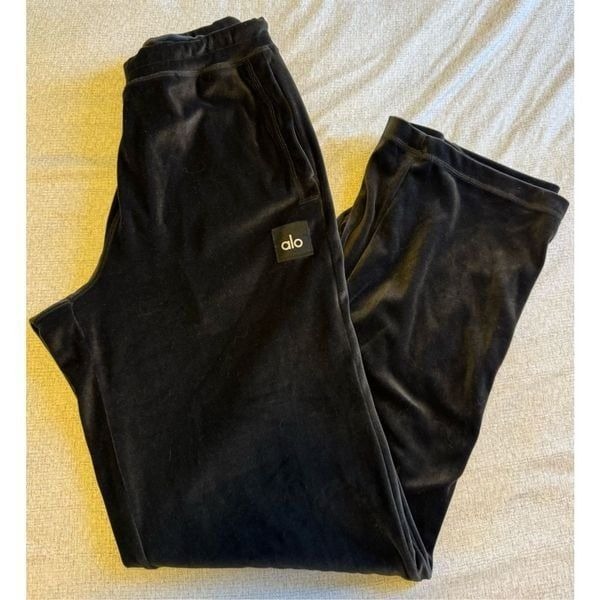 Alo Yoga Size Small Velour Pants Women Used Black