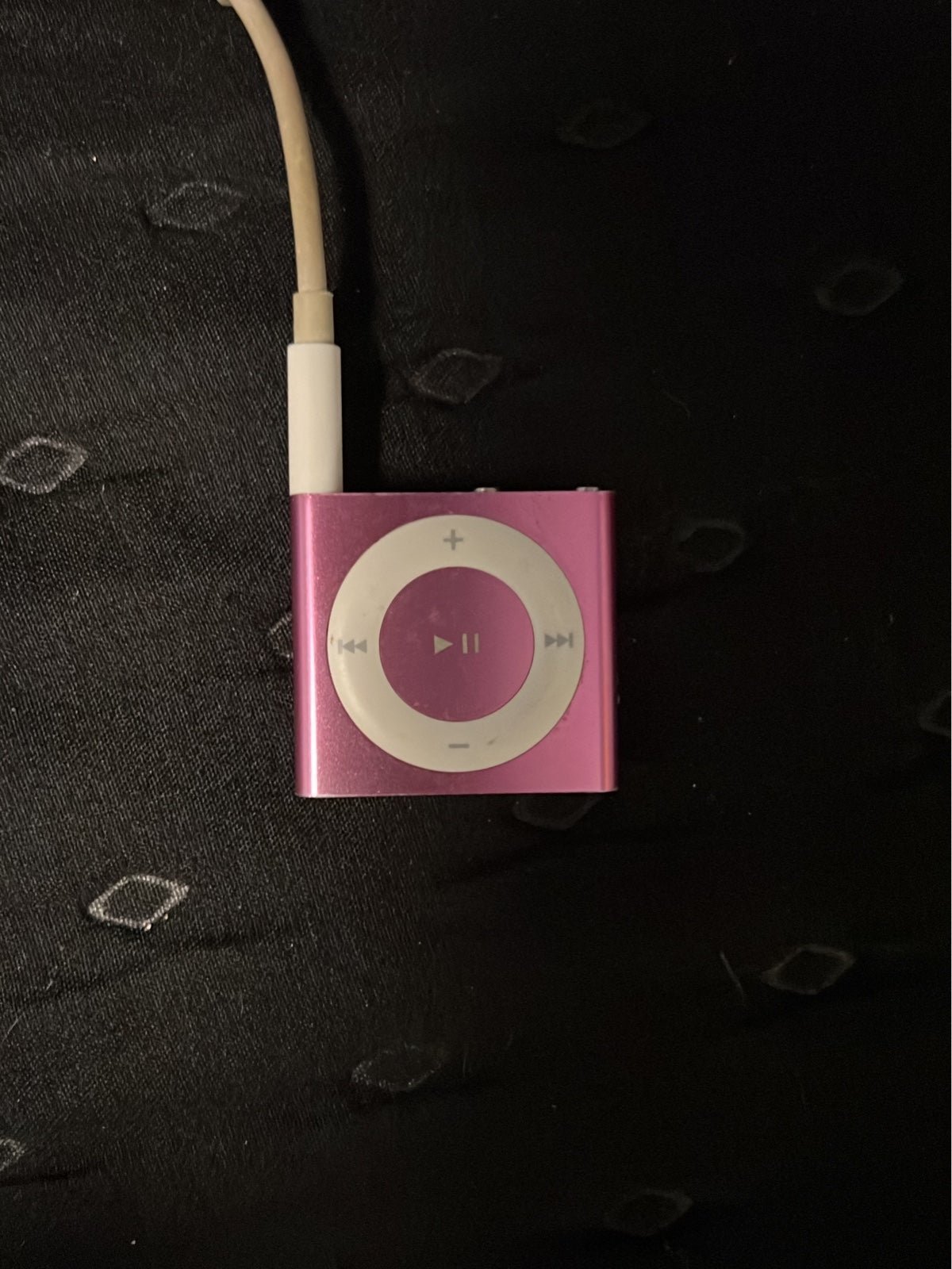 Apple iPod Shuffle 2nd Generation 2 GB Pink