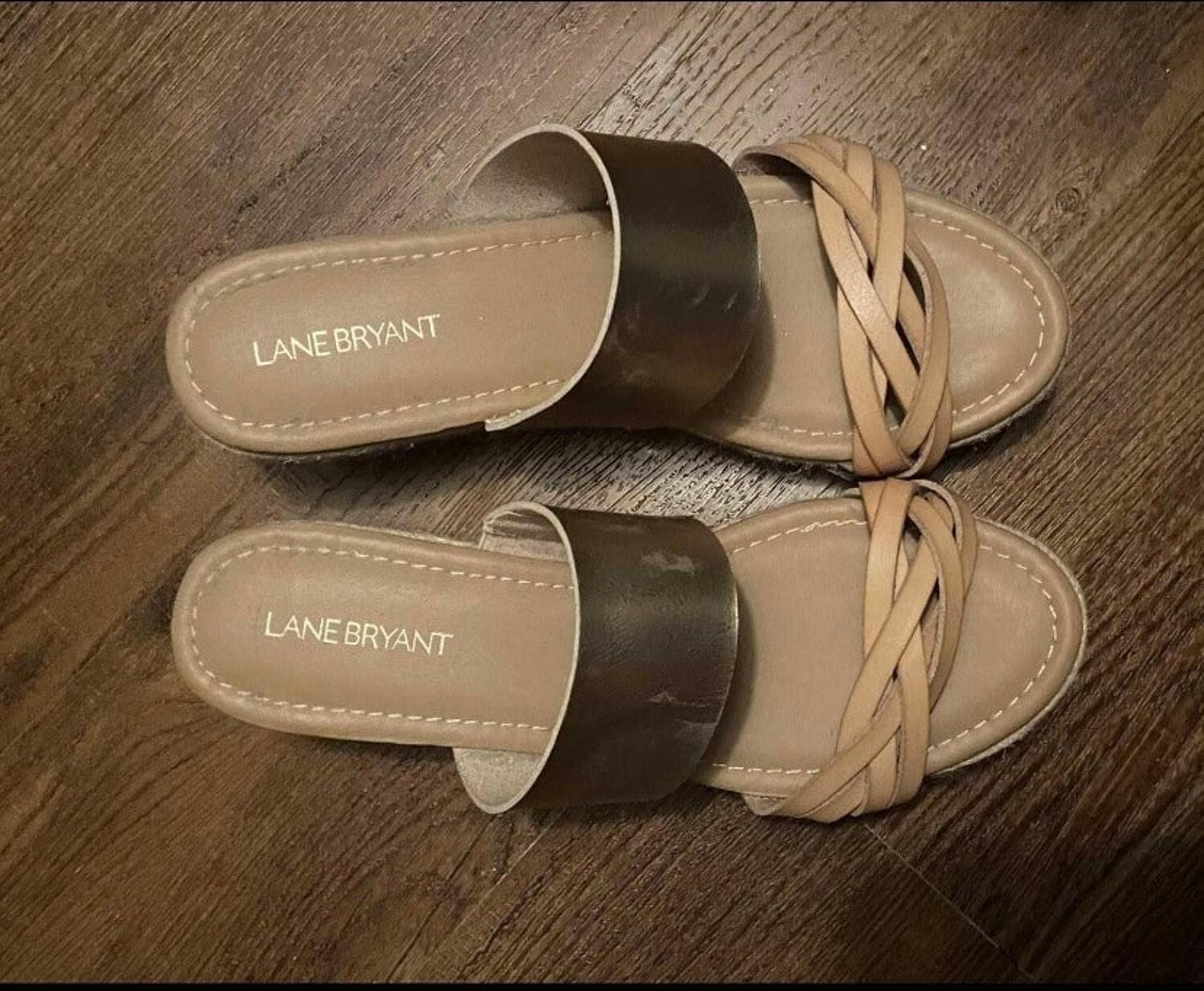 REDUCED - Ladies shoes - SANDALS - size 10 -Lane Bryant