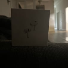 AirPods