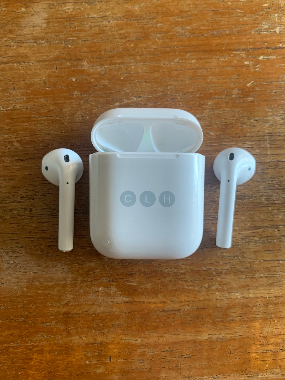 Apple AirPods 2nd Generation with Charging Case