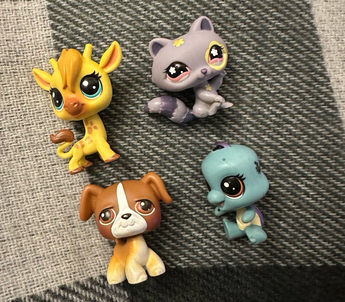 Lps littlest pet shop mini figure lot