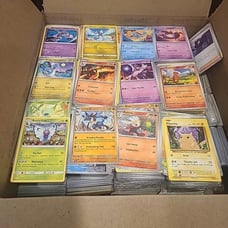 4000 Pokémon bulk lot with foils