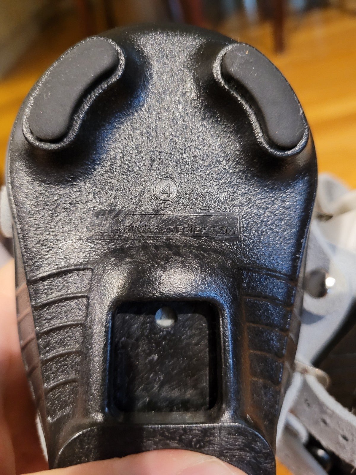 Ponsetti boots size 4