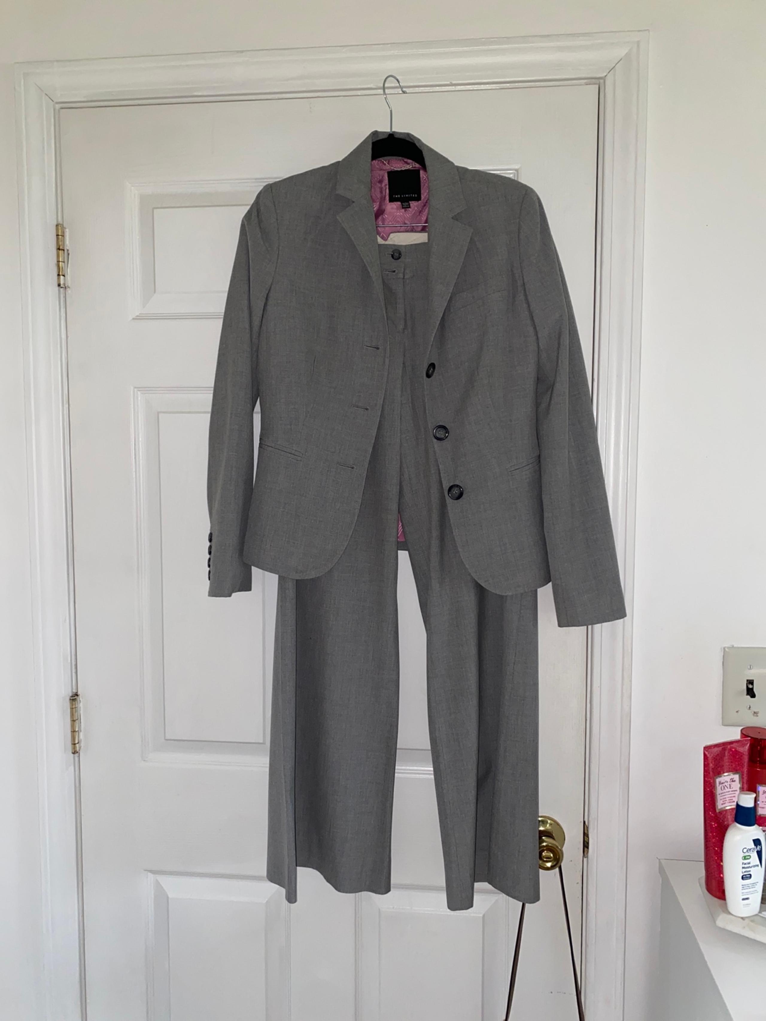 Grey pants suit