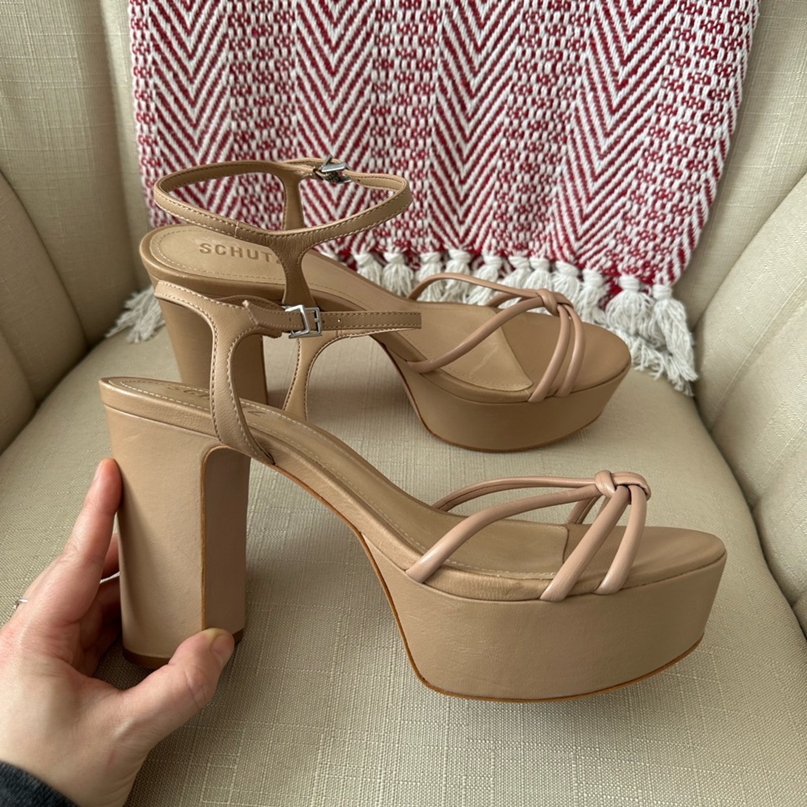 NWOT: Schutz Kelsie Platform Sandal