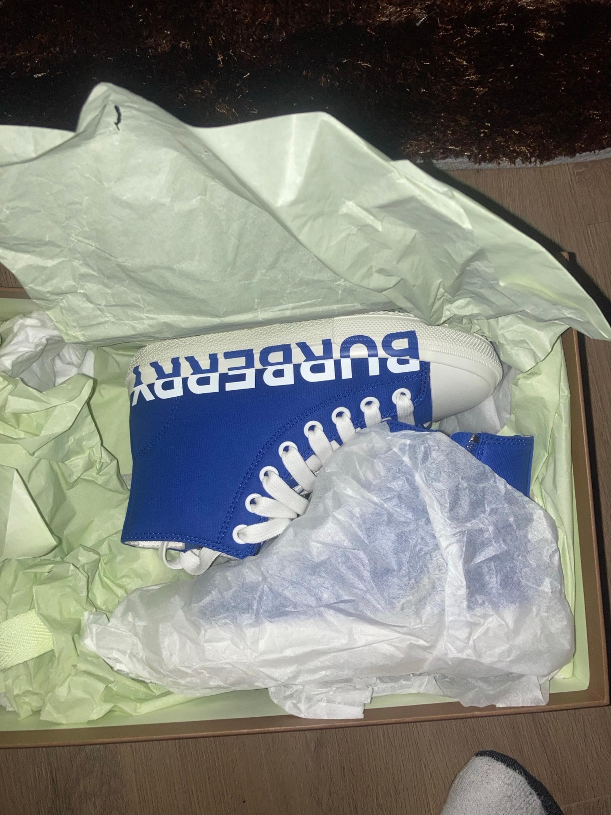 Burberry shoes kids