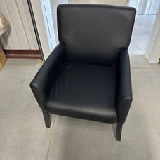 Executive Box Arm Chair with Mahogany Finish in Black, 25.5 D x 24.5 W x 35.5 H