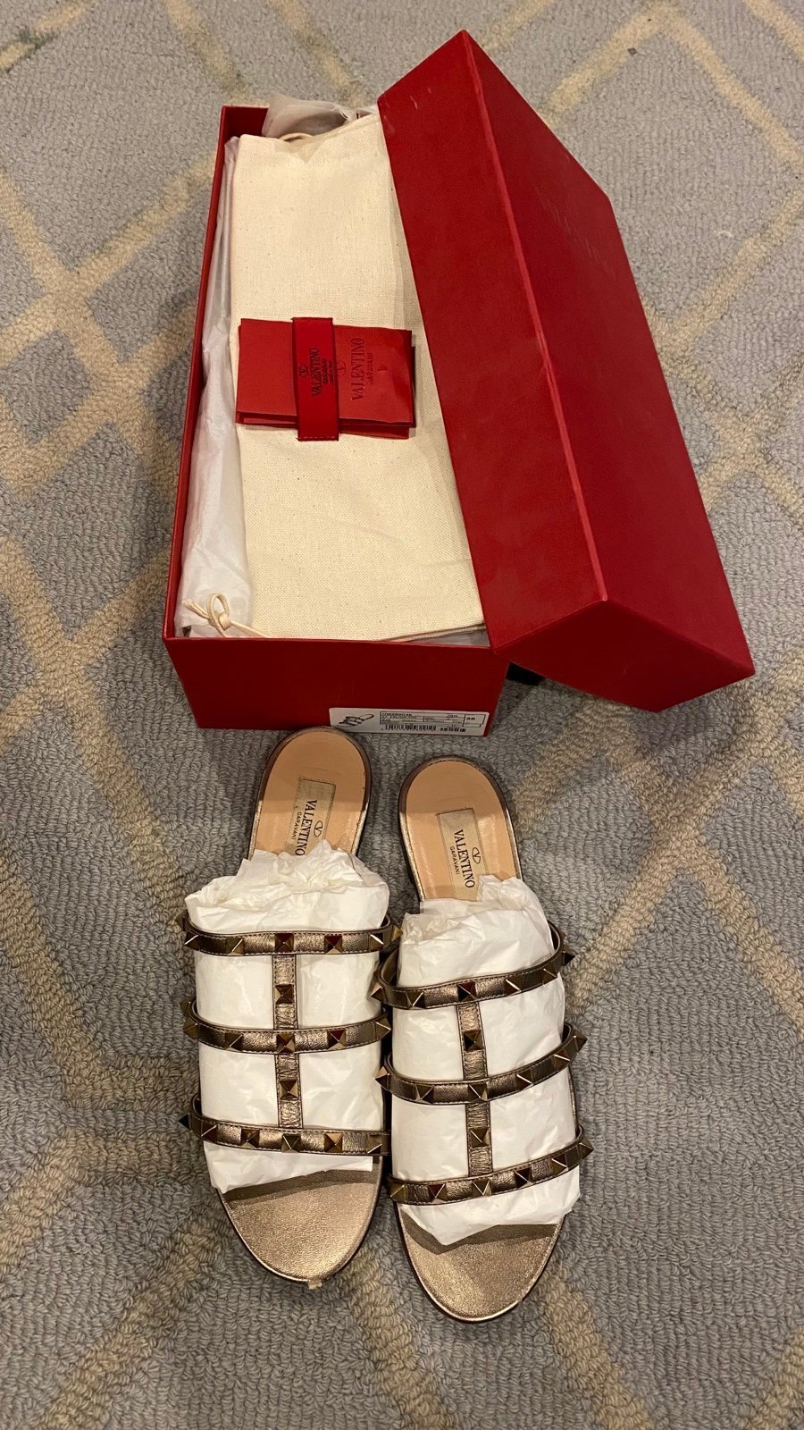 Valentino rockstud flats
