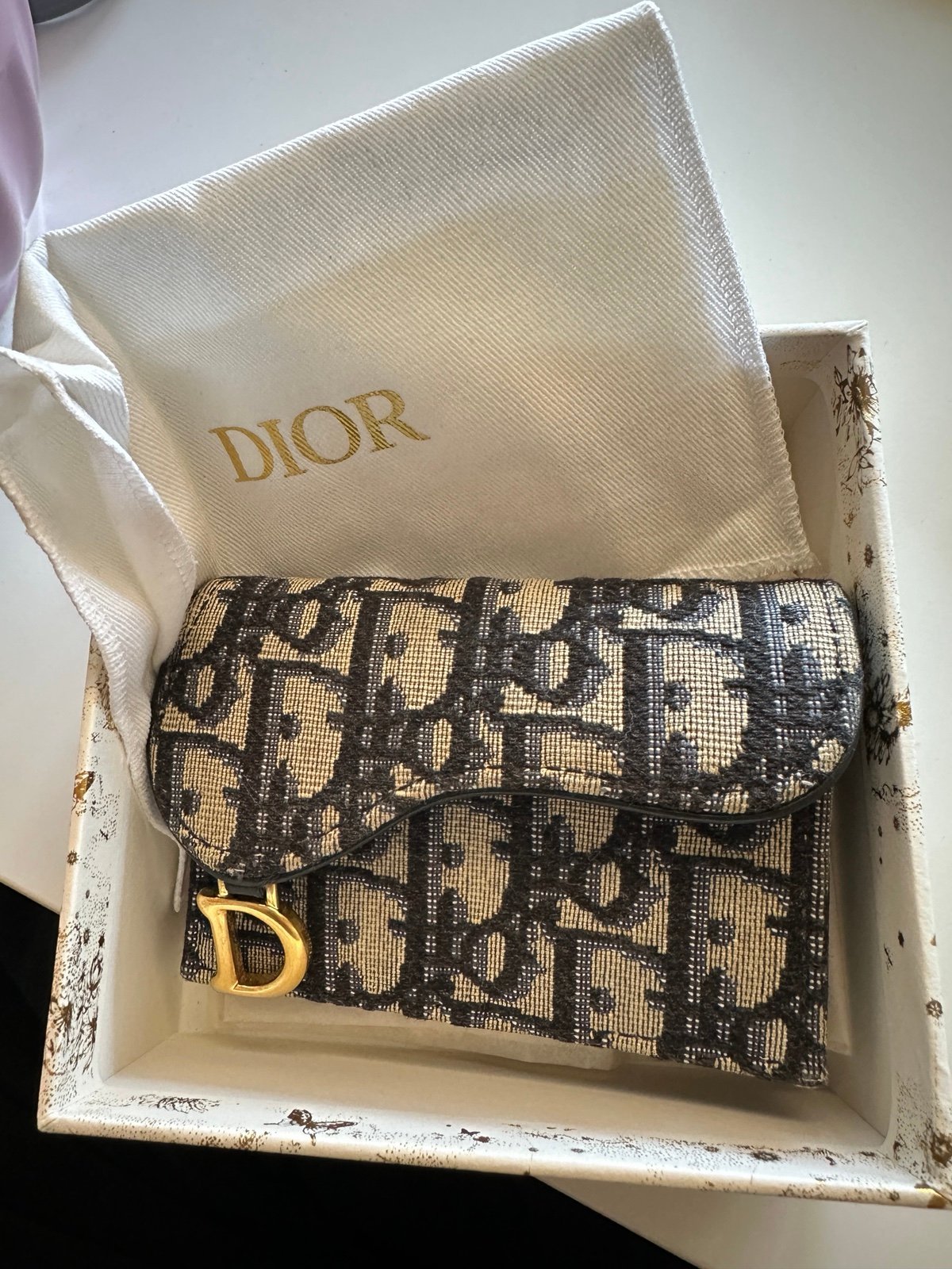 Dior wallet