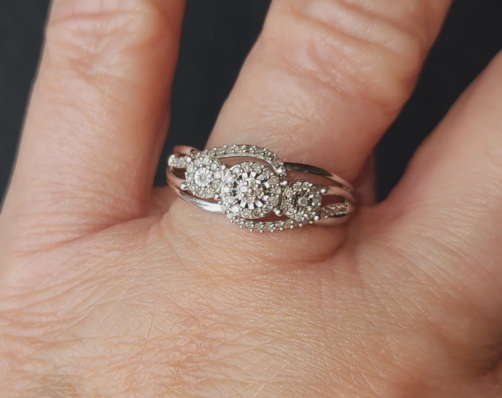 PRETTY SIZE 7 STERLING SILVER 1/4 CT TOTAL WEIGHT DIAMOND RING FROM KOHL'S