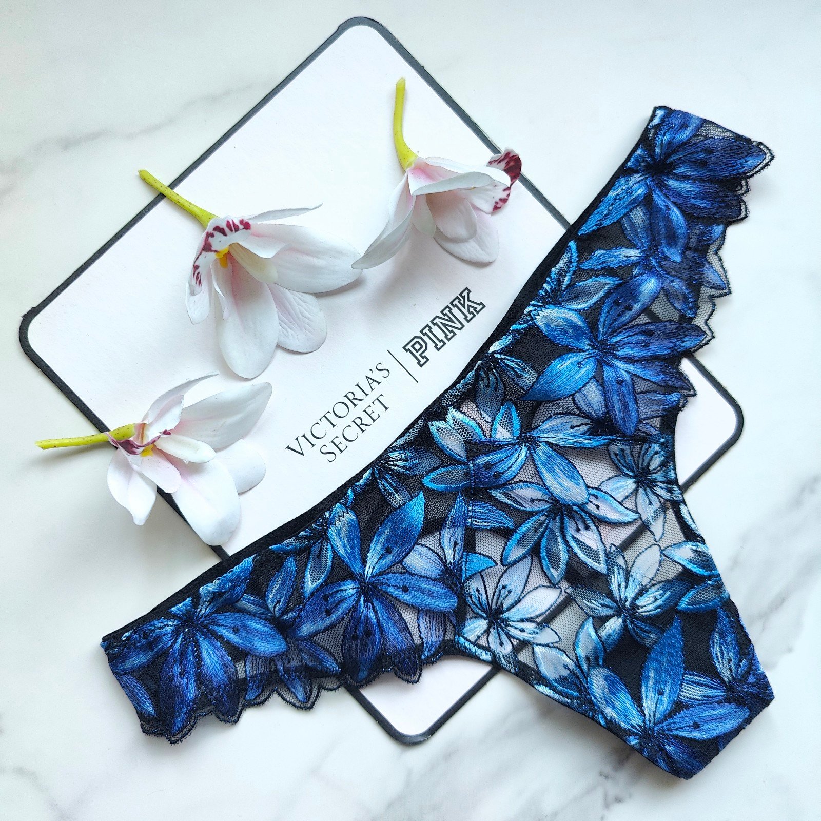 NWT VICTORIA'S SECRET VERY SEXY ZIGGY GLAM FLORAL EMBROIDERY THONG PANTY IN BLUE