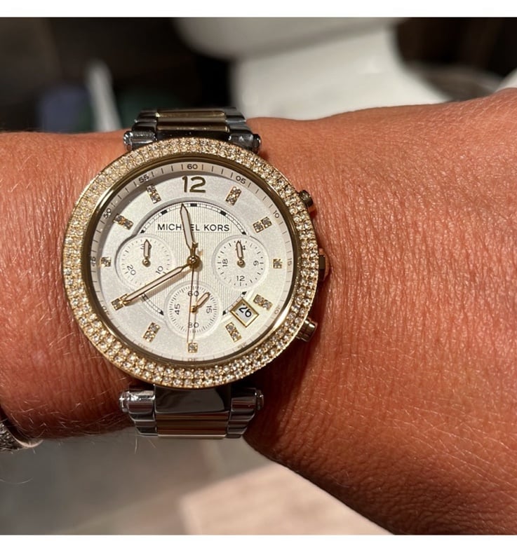 MICHAEL KORS Parker Quartz White Dial Two Tone Bracelet Ladies Watch - detail