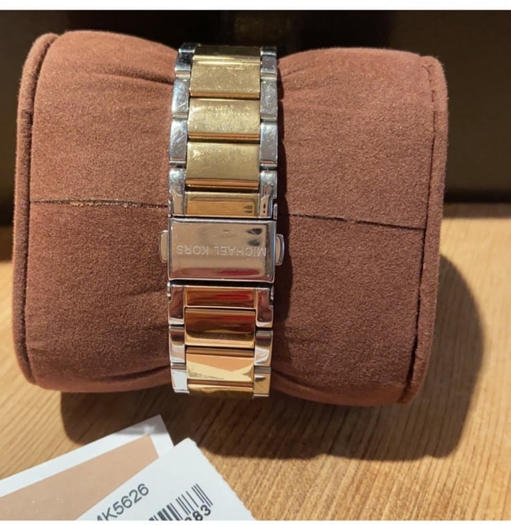 MICHAEL KORS Parker Quartz White Dial Two Tone Bracelet Ladies Watch - detail