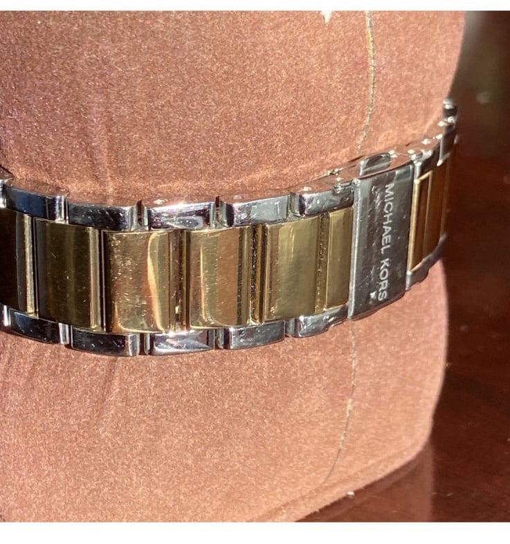 MICHAEL KORS Parker Quartz White Dial Two Tone Bracelet Ladies Watch - detail