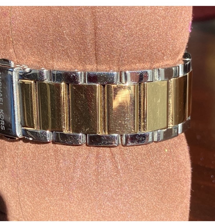 MICHAEL KORS Parker Quartz White Dial Two Tone Bracelet Ladies Watch - detail