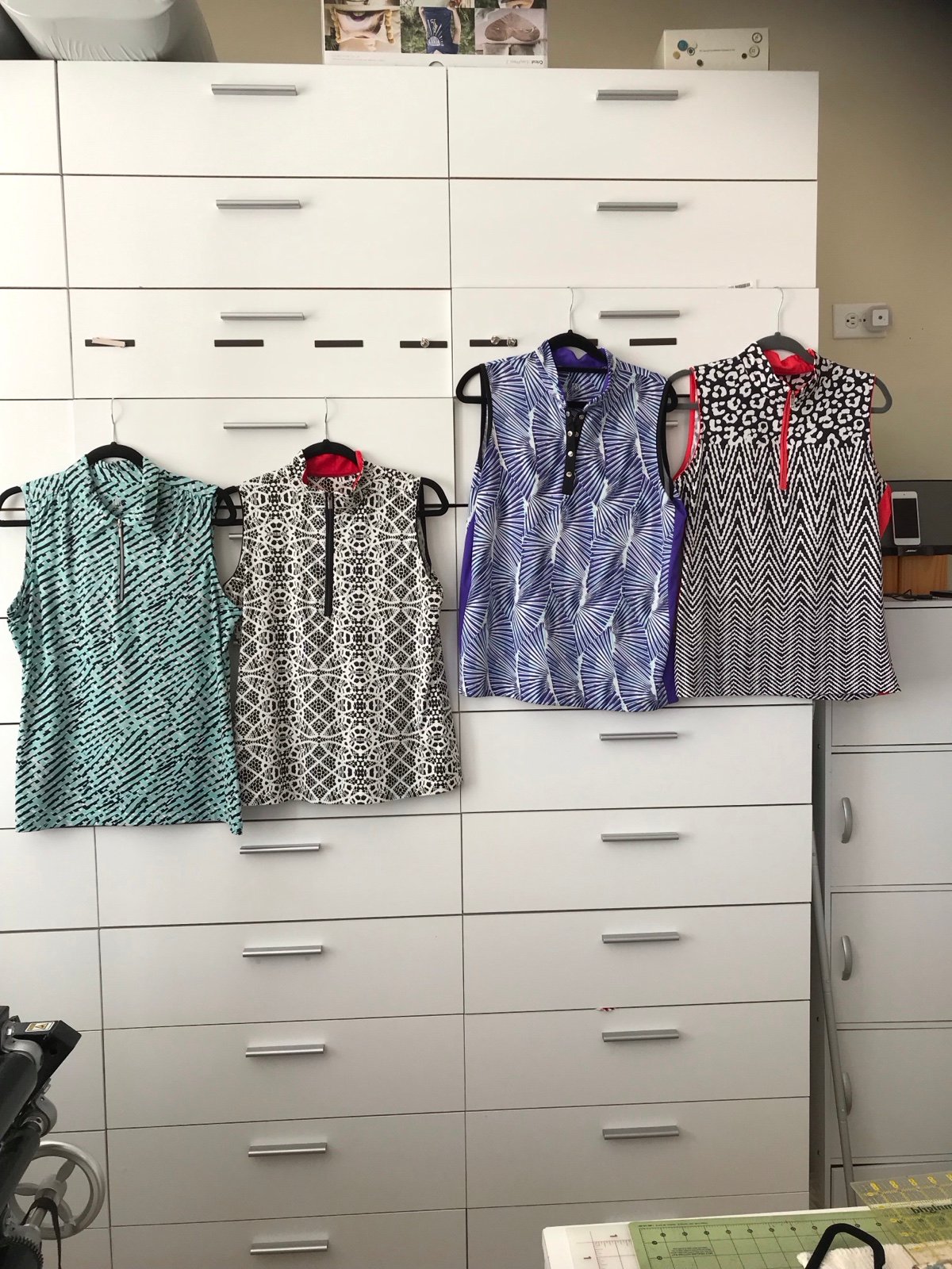 4 Women’s Tail Size large tops