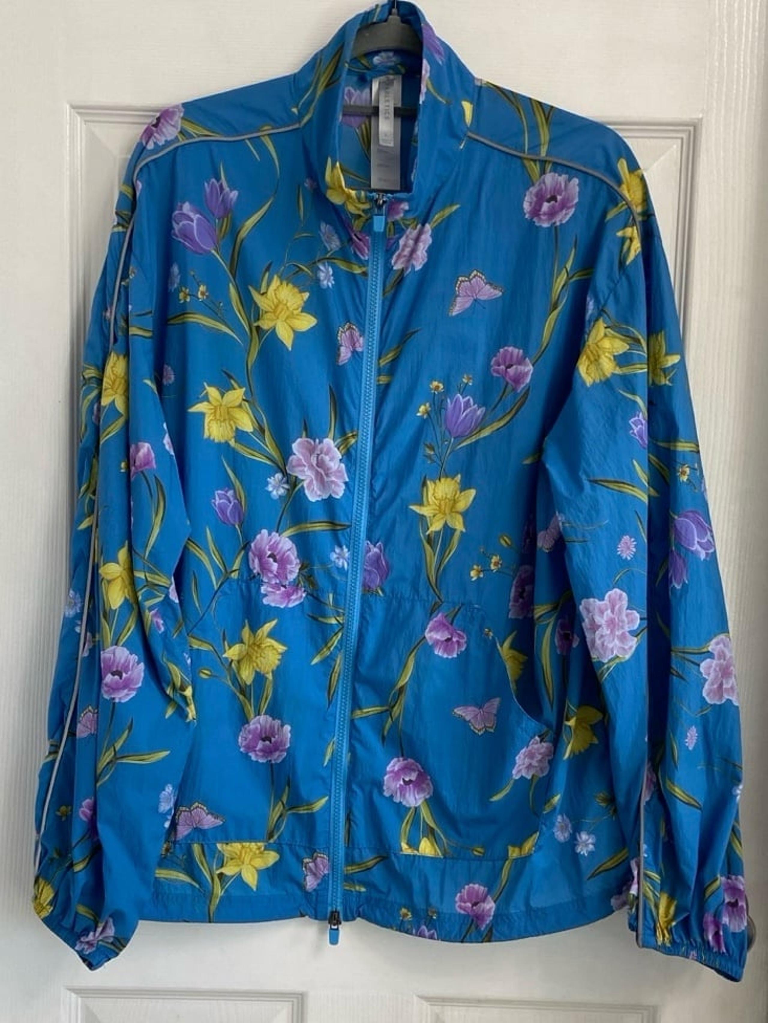 Fabletics Oversized Flyweight Windbreaker Size Large Blue Floral Activewear