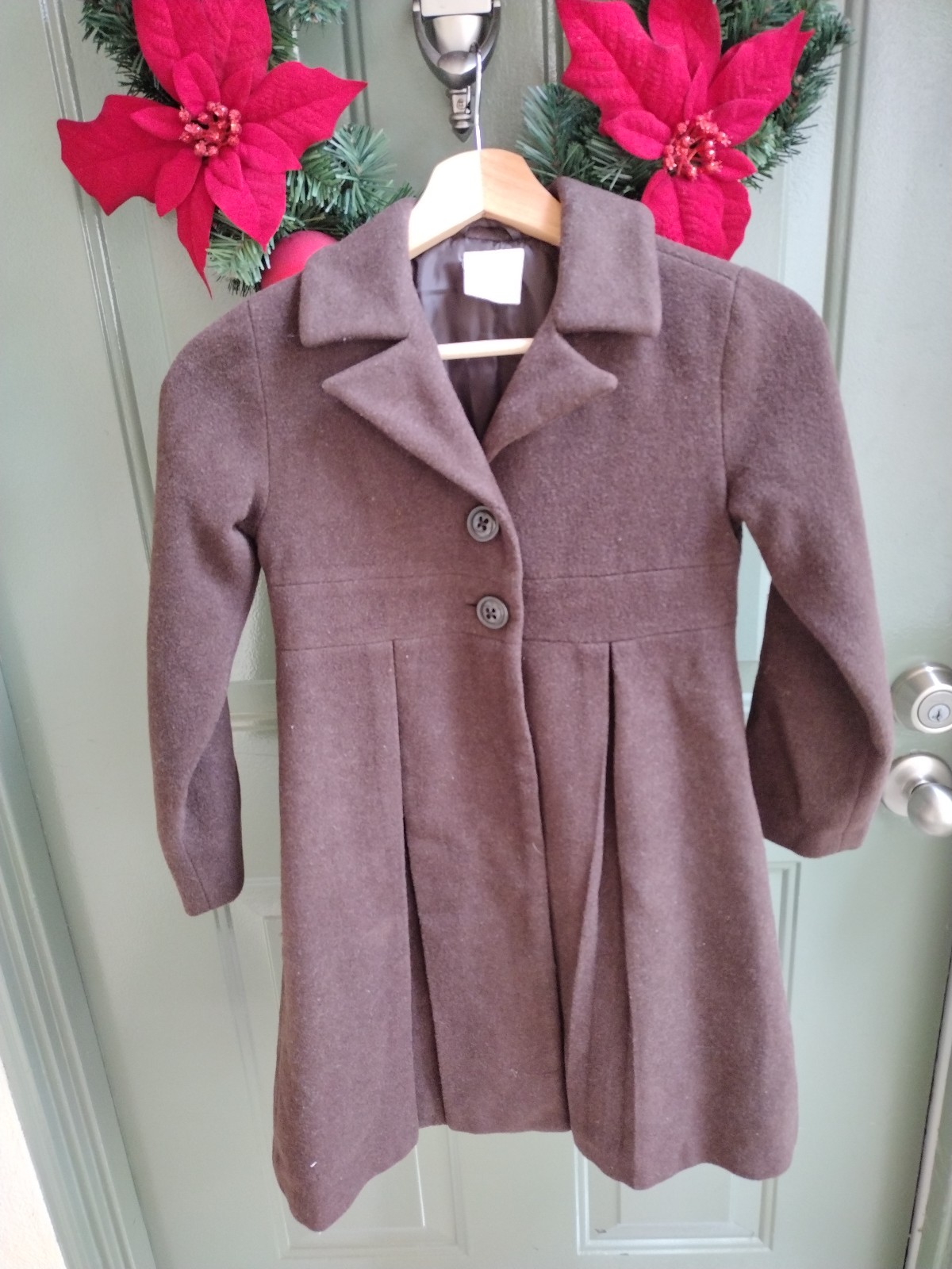 Girl's brown coat