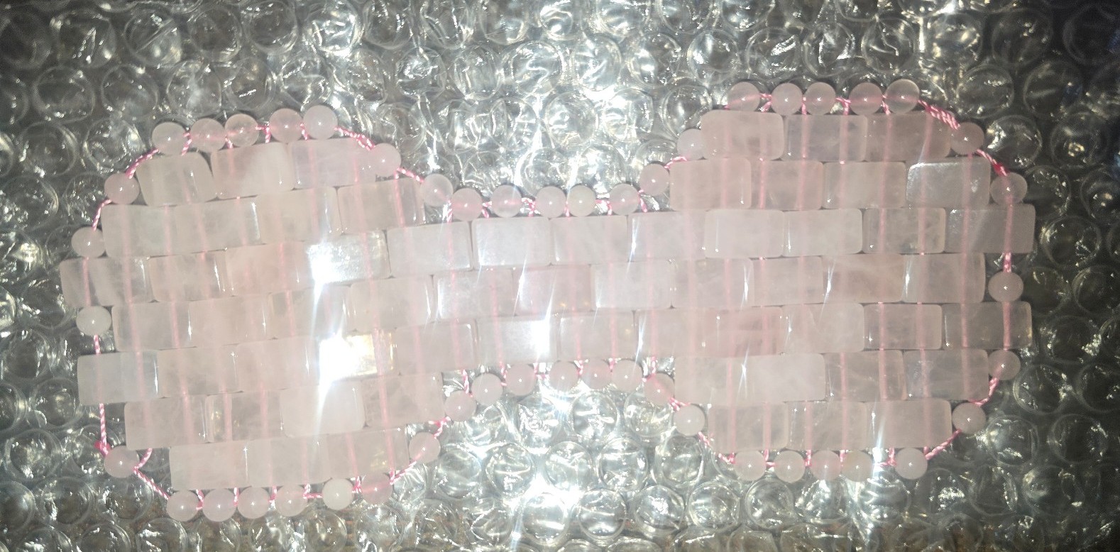 Rose quarz stone eye mask