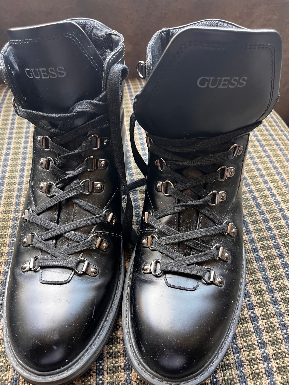 Guess Men Boots Used Gently