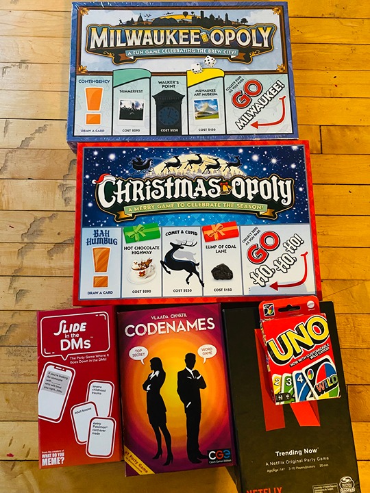 Board games Lot Monopoly, Netflix, TikTok, Uno