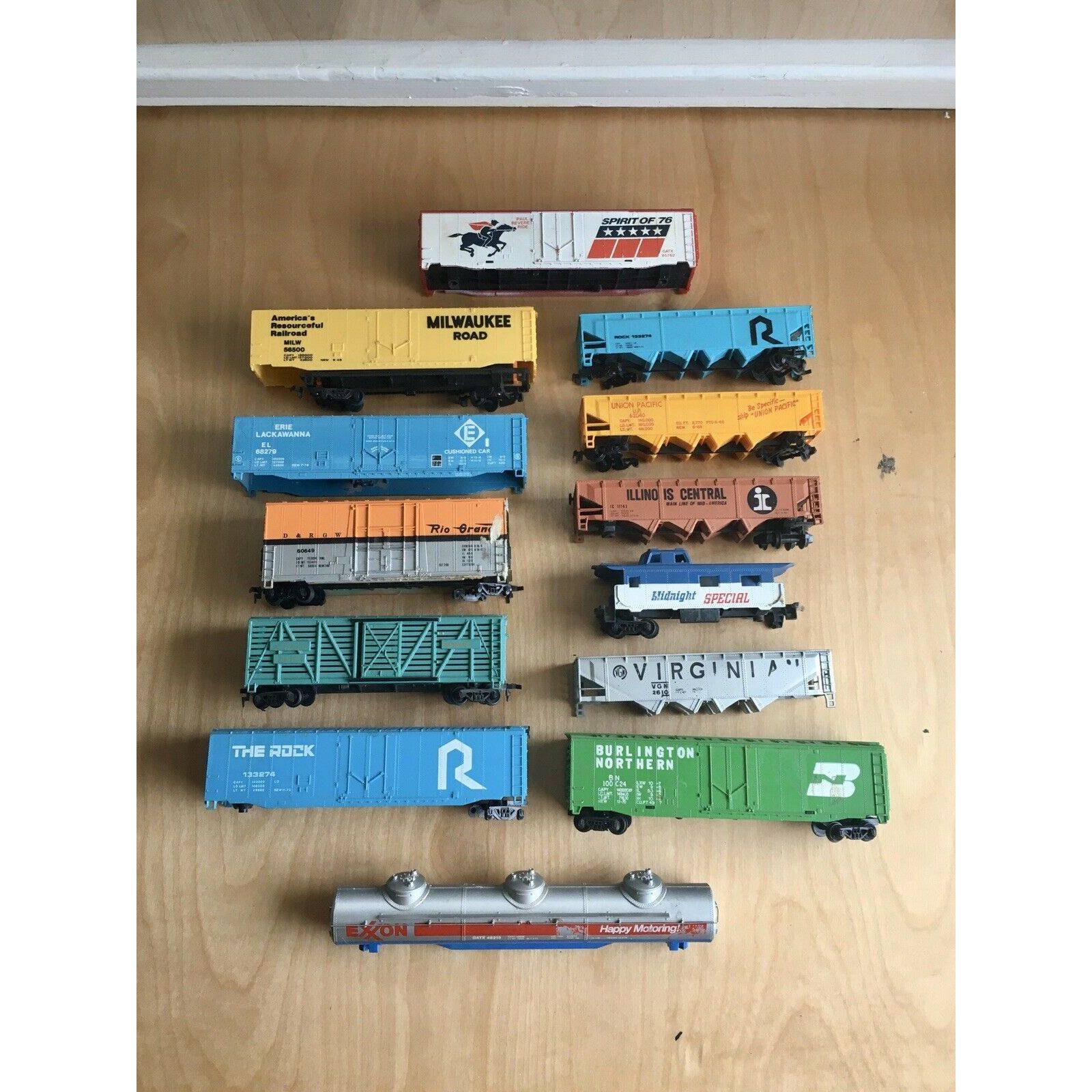 Ho Scale Lot Of 13 Variety Of Box Cars