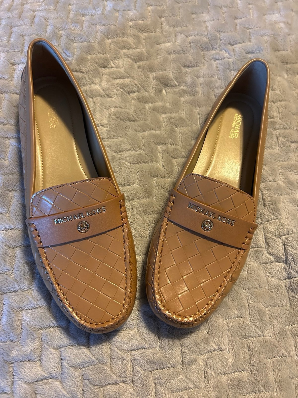 New Michael Kors Leather Tan Loafers
