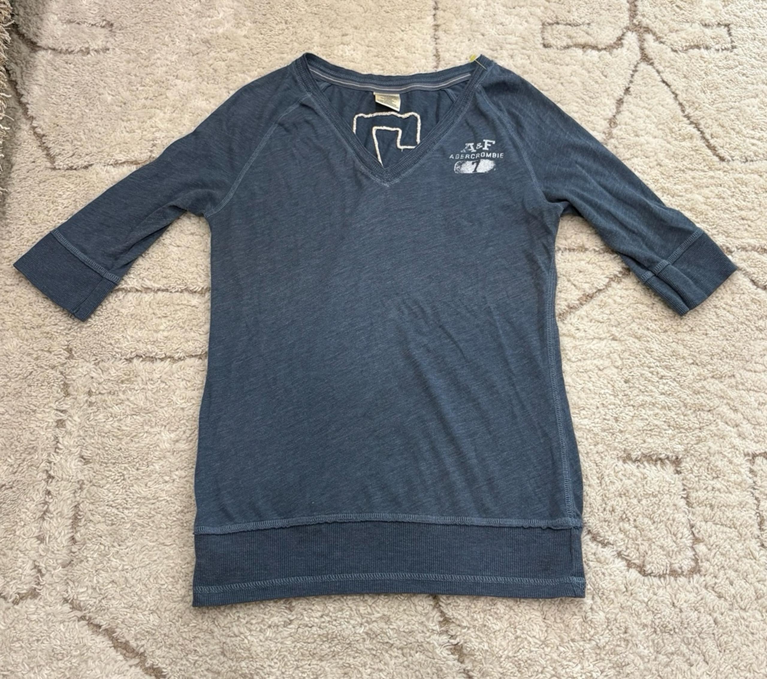 Y2K Vintage Abercrombie & Fitch 3/4 Quarter Sleeve Navy T Shirt Size Large