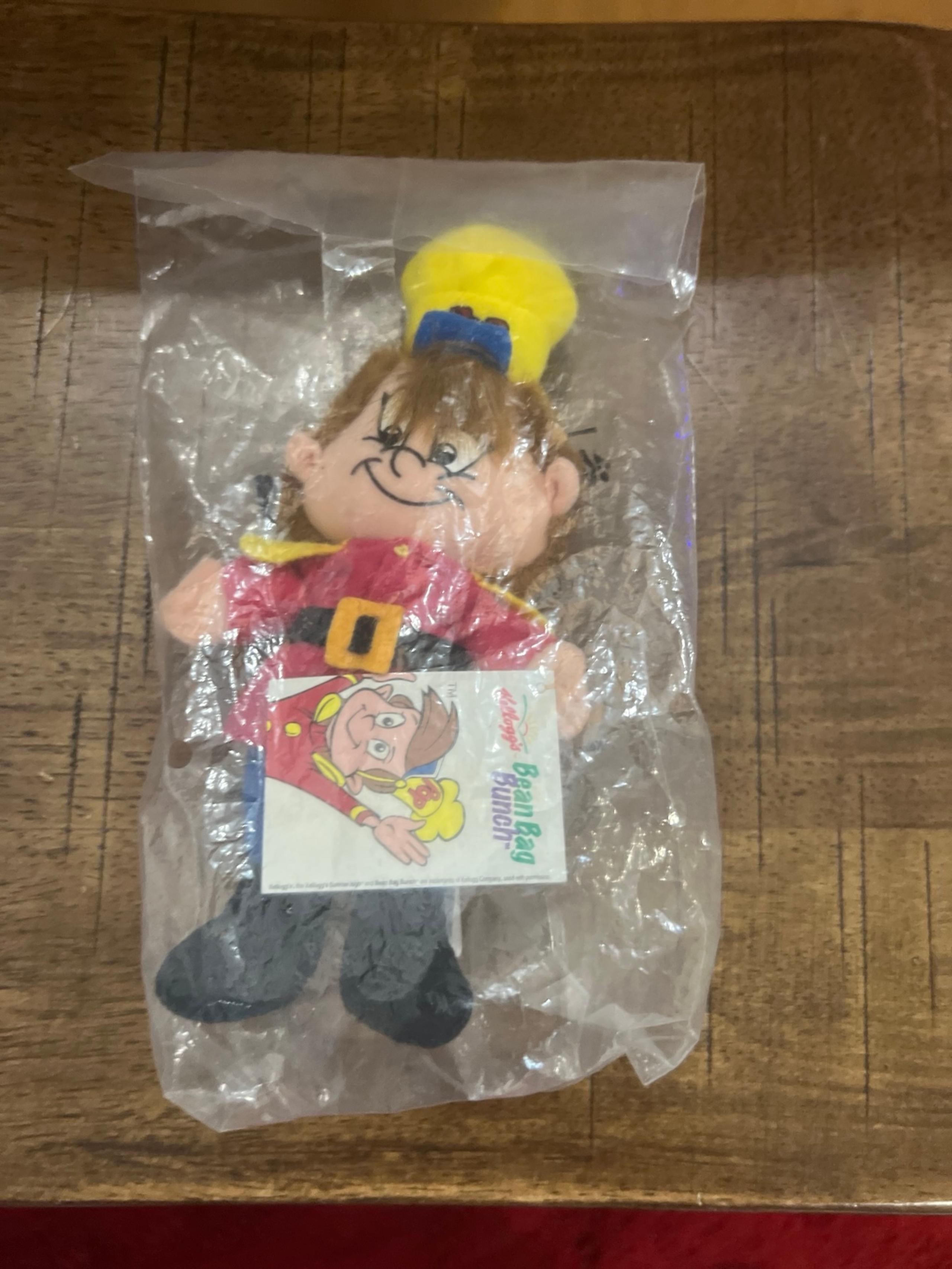 Kellogg's Rice Krispies 1997 Snap stuff bean bag plush still in package. GC.