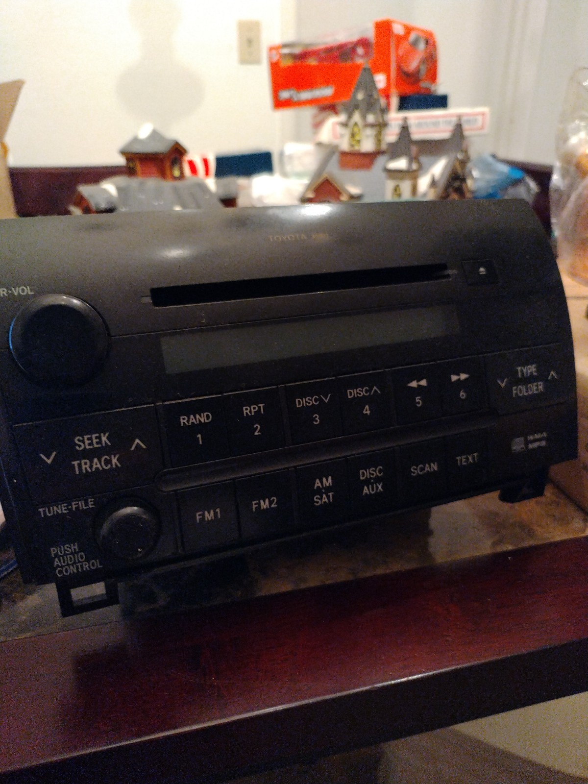 Toyota TUNDRA or SEQUOIA FM/AM MP3, Satellite, CD Player.