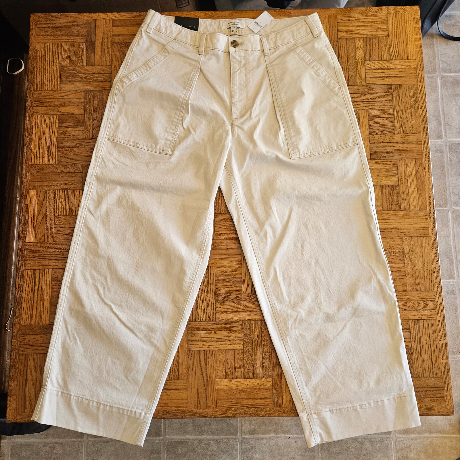Banana Republic Women’s Authentic Chino Barrel cropped Pant Sz 12 Khaki/Tan NWT