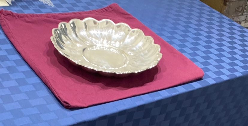 Reed & Barton Holiday Shell Scalloped Serving Bowl #109, Approximately 13 Diame
