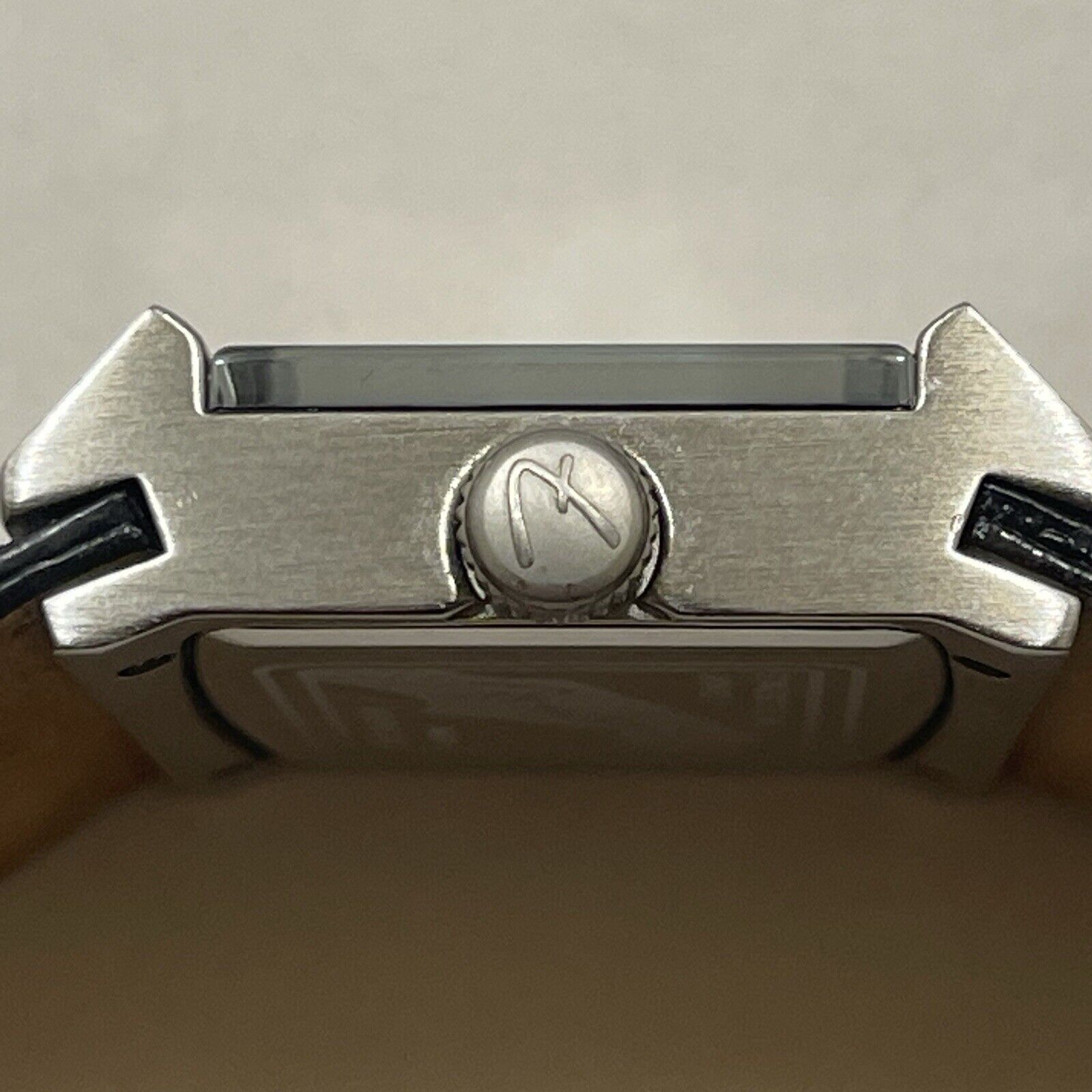 Fender Guitar Wide Band Rocker Watch Leather Water Resistant - detail