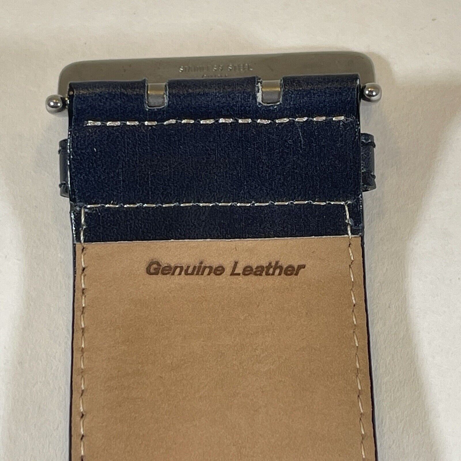 Fender Guitar Wide Band Rocker Watch Leather Water Resistant - detail