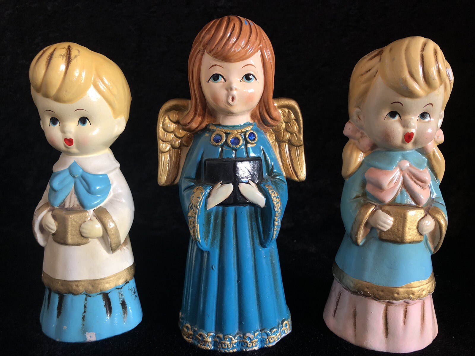 Vintage lot (3) paper maché or chalkware choir Carolers & Ardco Angel Christmas