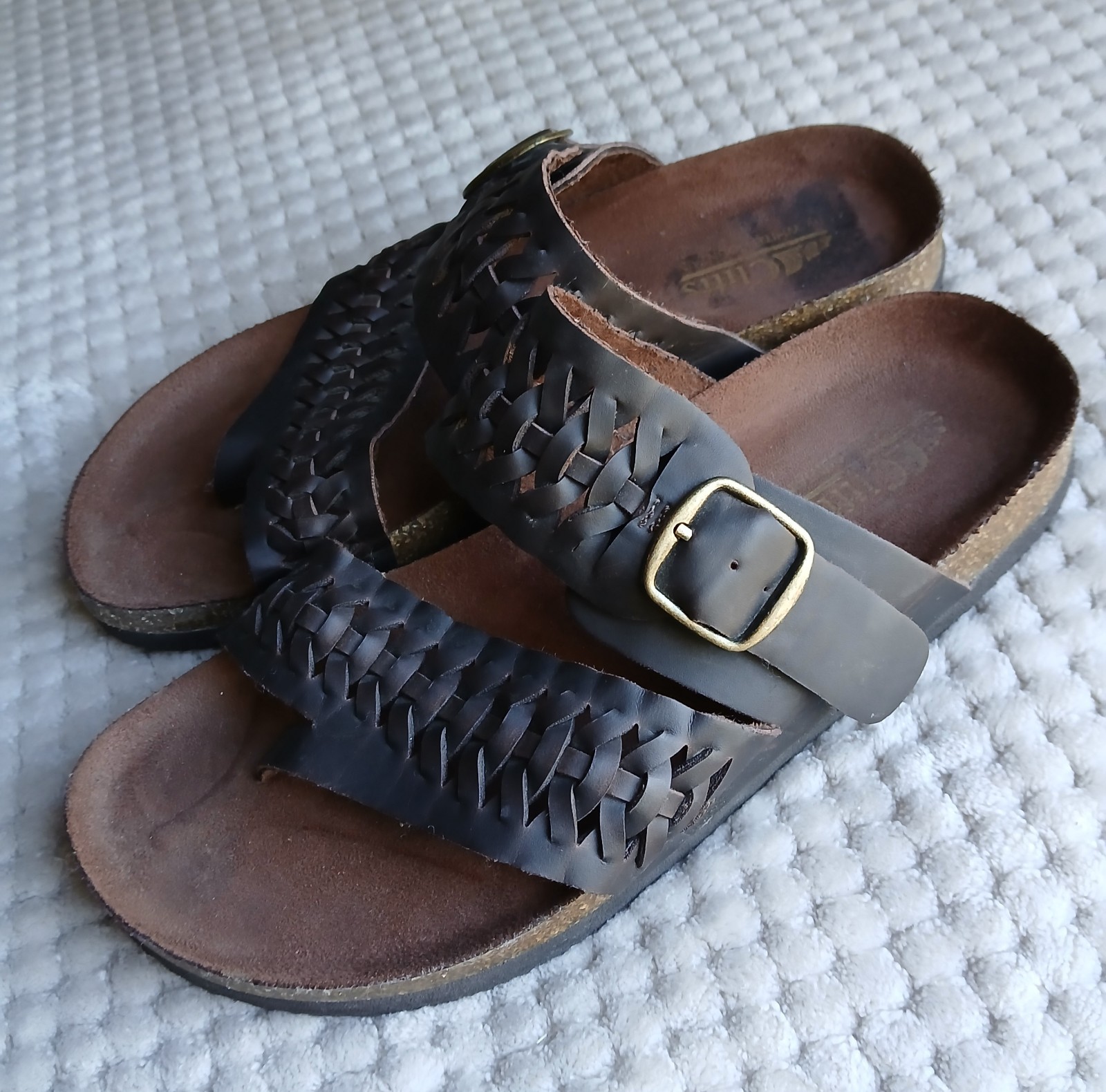 Cliff's by White Mountain Galin Faux Leather Thong Sandals Brown size 7.5 Women