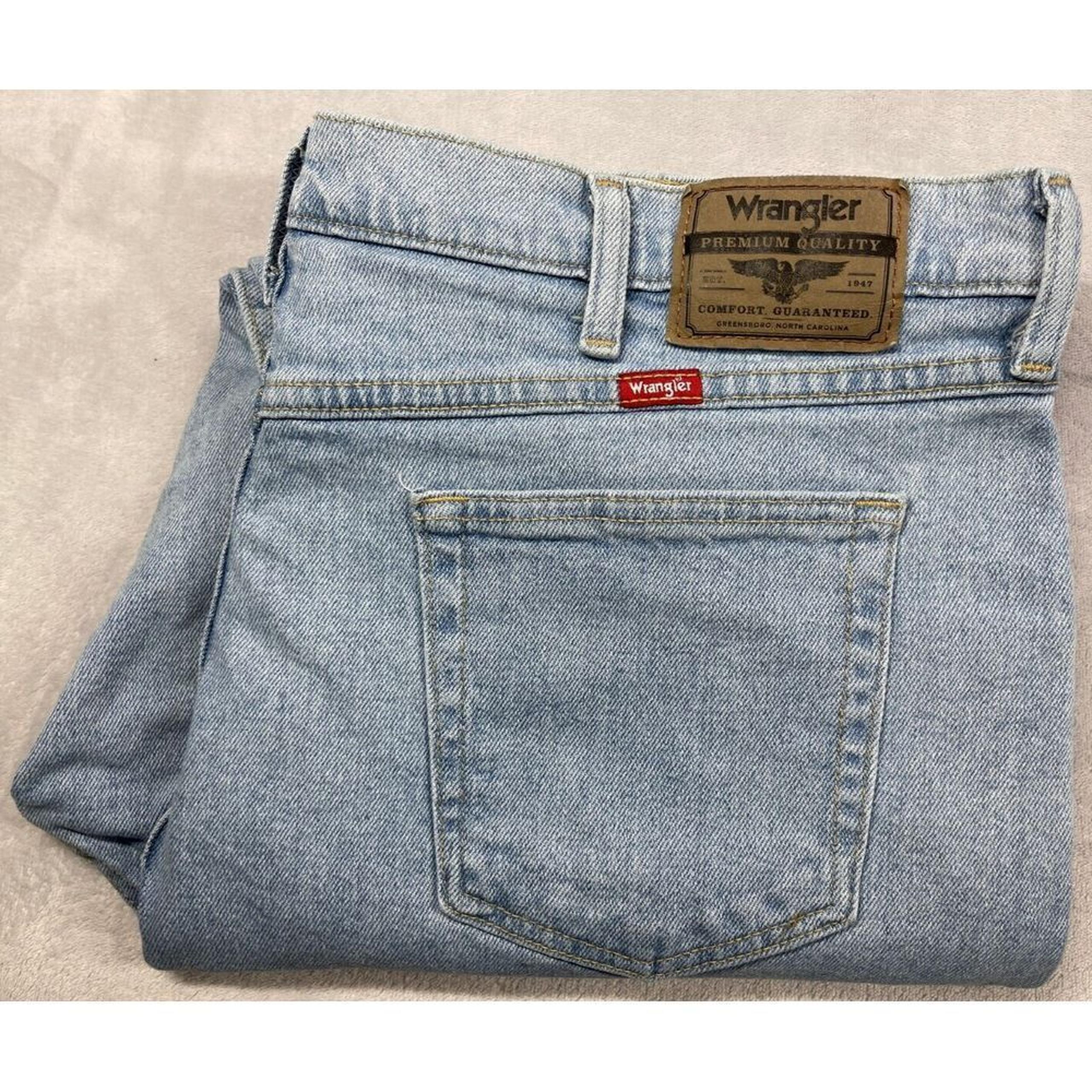 Mens WRANGLER 1096FXVBI Regular Fit Stretch Jeans 40x30 Medium Wash Blue Faded