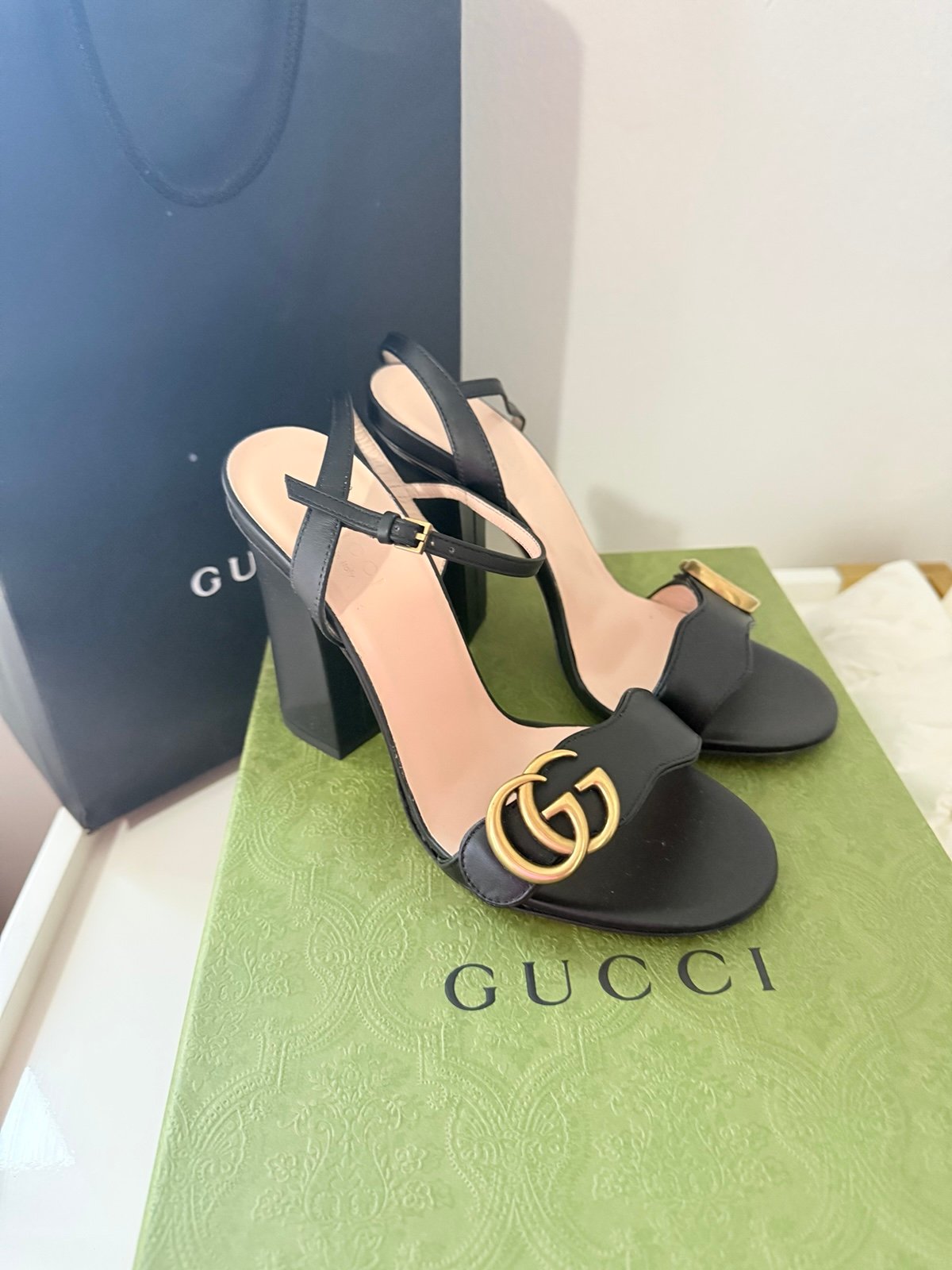Gucci sandal leather