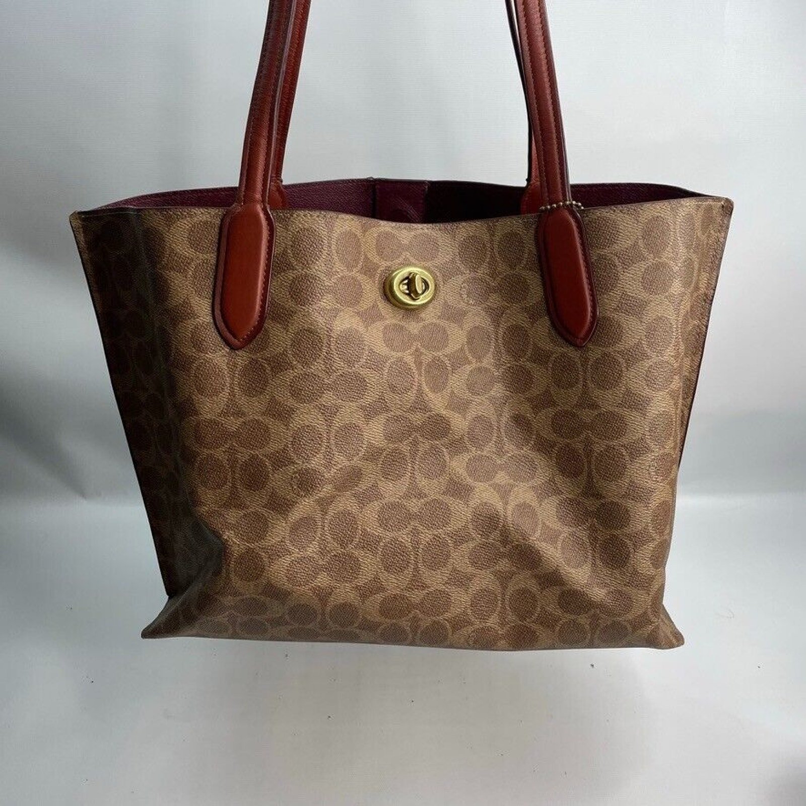 Coach Willow Tote In Signature Canvas C0693 Retail 350 Good Condition